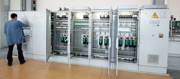 艾默生CT驅(qū)動(dòng)器,汽車行業(yè)用變頻器 艾默生CT驅(qū)動(dòng)器,汽車行業(yè)用變頻器