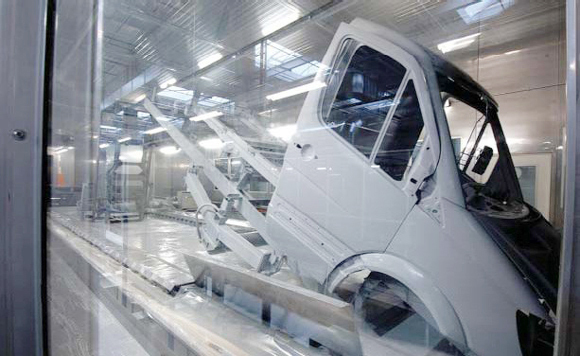 戴姆勒克萊斯勒選用艾默生CT驅(qū)動(dòng)器 戴姆勒克萊斯勒選用艾默生CT驅(qū)動(dòng)器